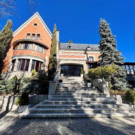 Palacio De Miraflores Miraflores de la Sierra Dış mekan fotoğraf