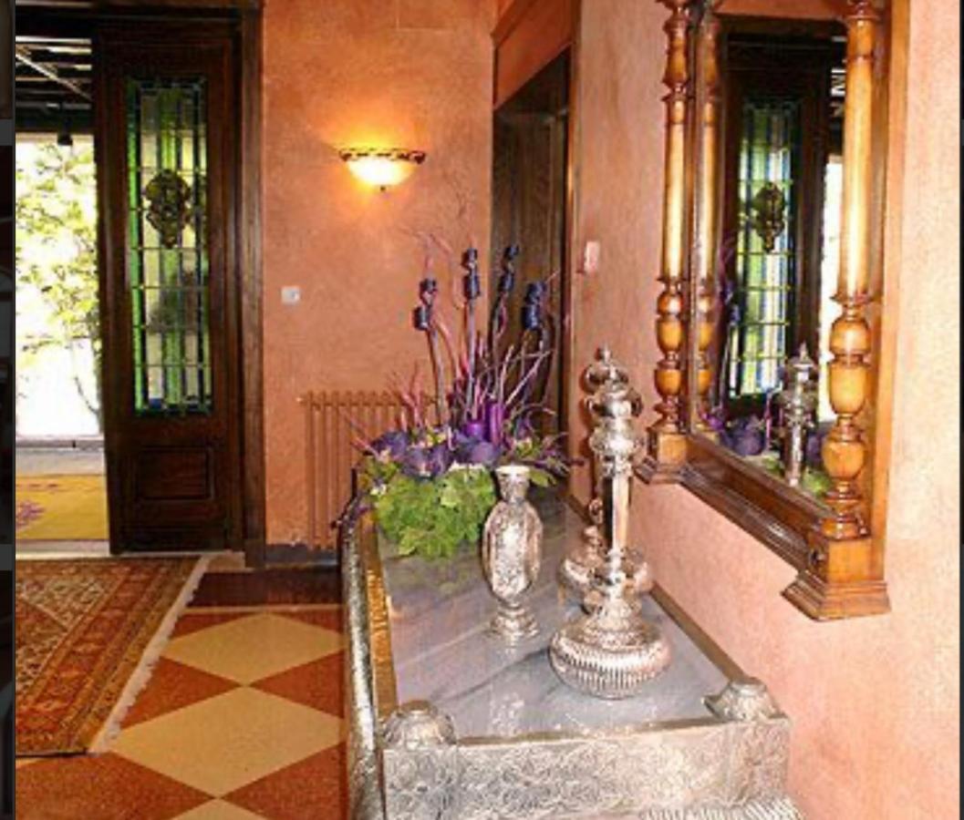 Palacio De Miraflores Miraflores de la Sierra Dış mekan fotoğraf