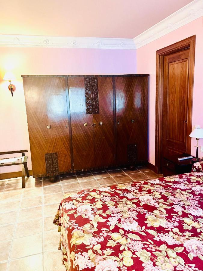 Palacio De Miraflores Miraflores de la Sierra Dış mekan fotoğraf
